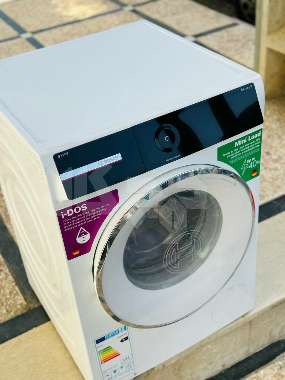 ماشین لباسشویی بوش سری 8 ظرفیت 10 کیلویی سفید مدل WGB256A90