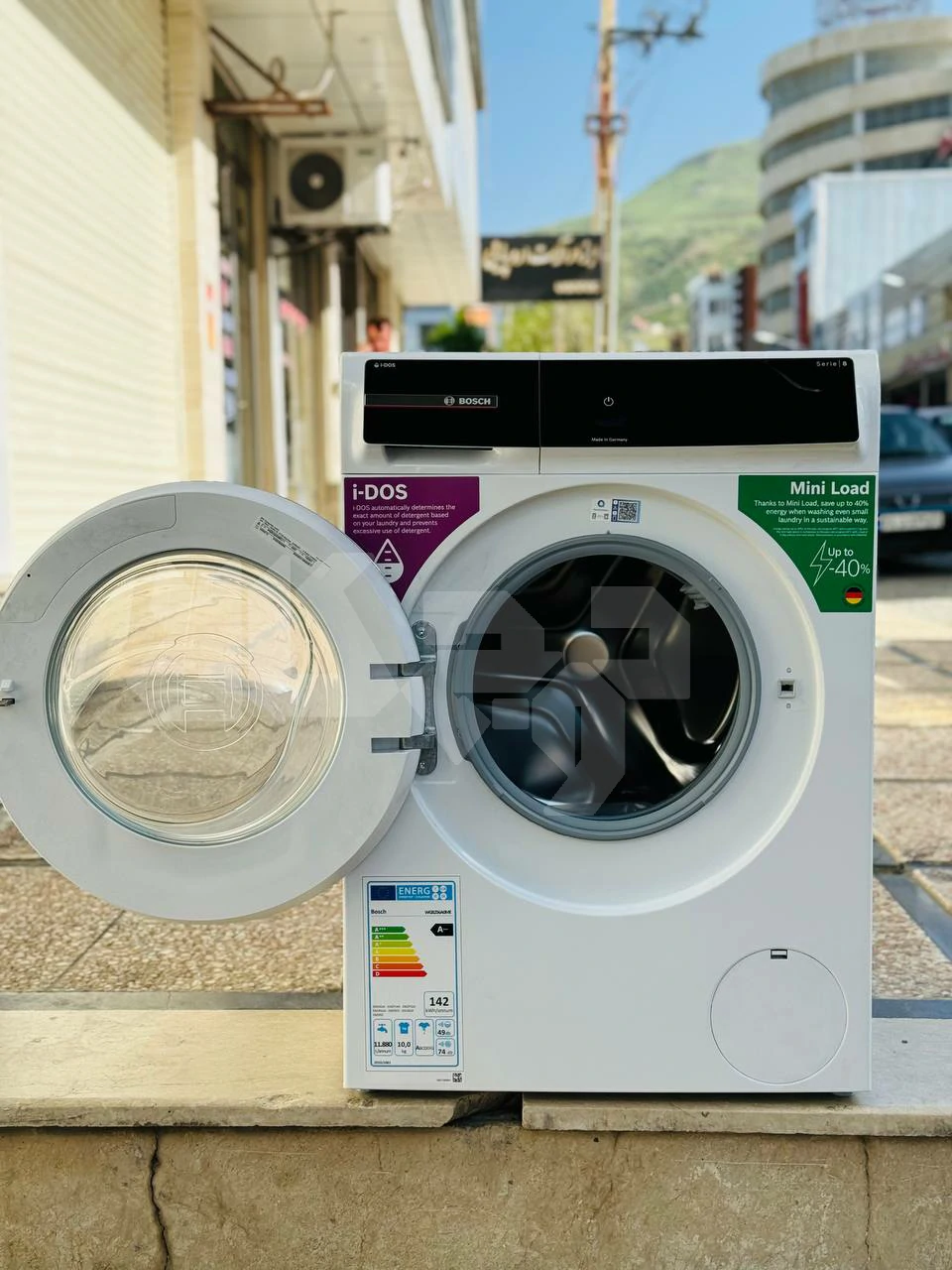 ماشین لباسشویی بوش سری 8 ظرفیت 10 کیلویی سفید مدل WGB256A90